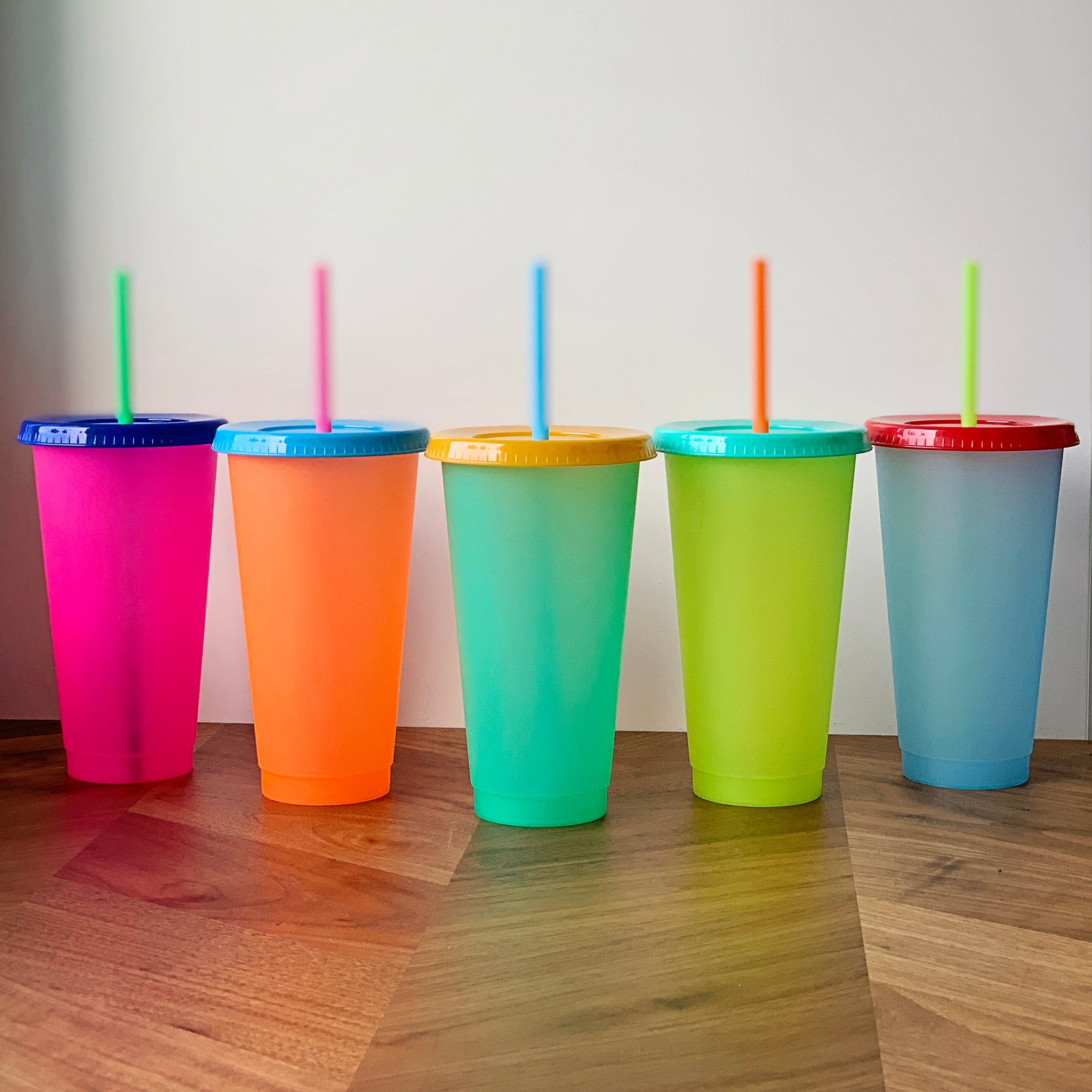 Color Changing Tumblers- Color Changing Cups Cold Drink Cups with Lids and  Straws- 5 PCS Reusable Color Changing Cold Drink Cups- 24 Oz Summer Coffee  Tumblers (5 tumbler with straw) 